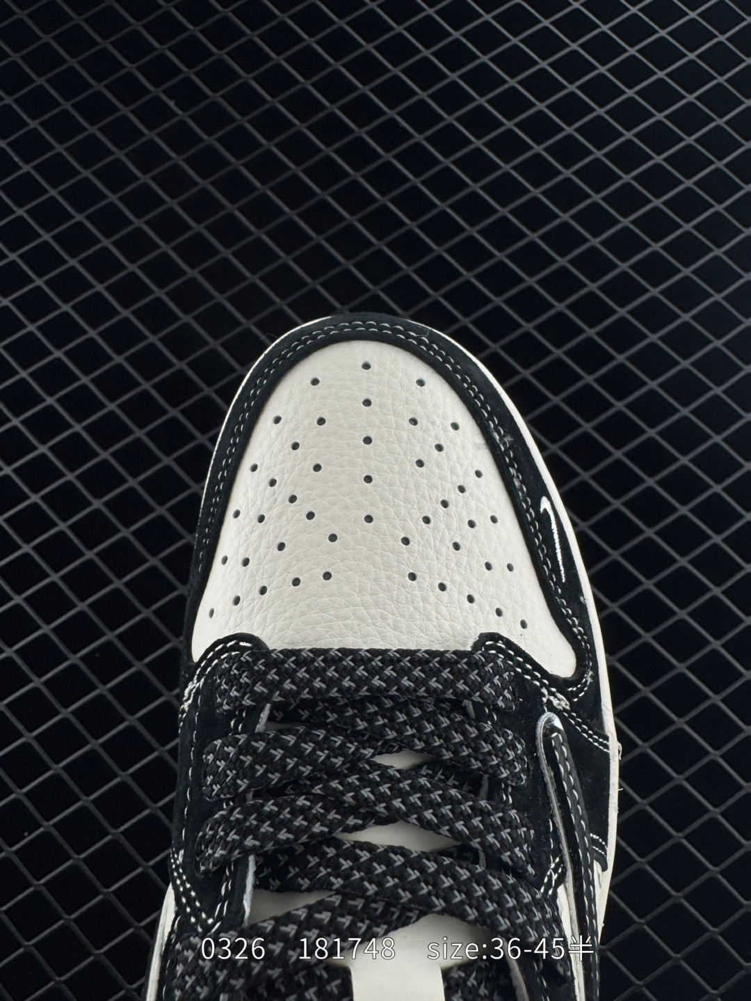 Travis Scott x Air Jordan 1 ” Reverse Mocha “